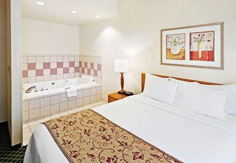 Fairfield Inn & Suites By Marriott San Antonio Airport/North Star Mall Bilik gambar